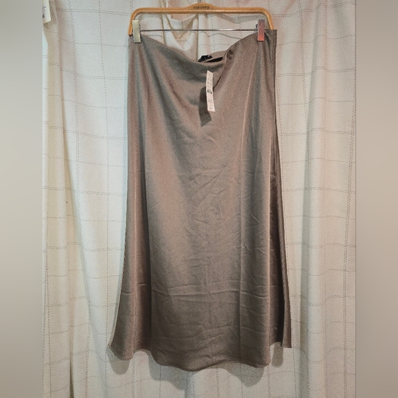 J Crew Gwyneth slip skirt - Picture 2 of 4